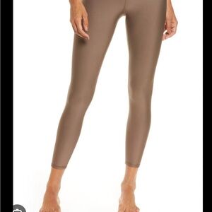 ALO Yoga Airlift Coco